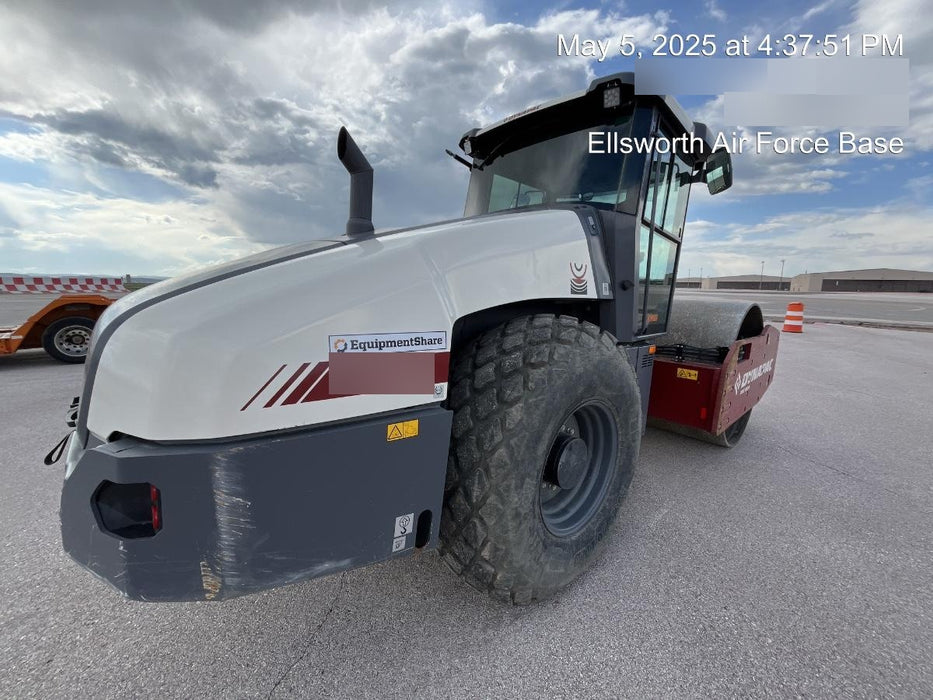 2023 DYNAPAC CA2500D