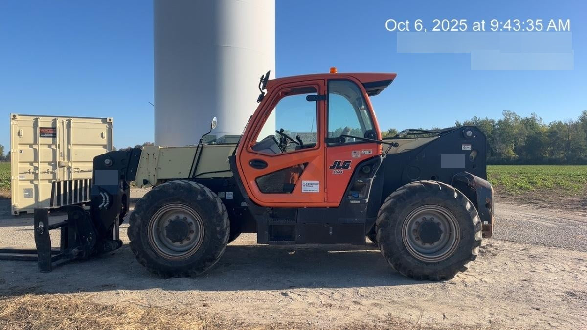 2019 JLG 1644