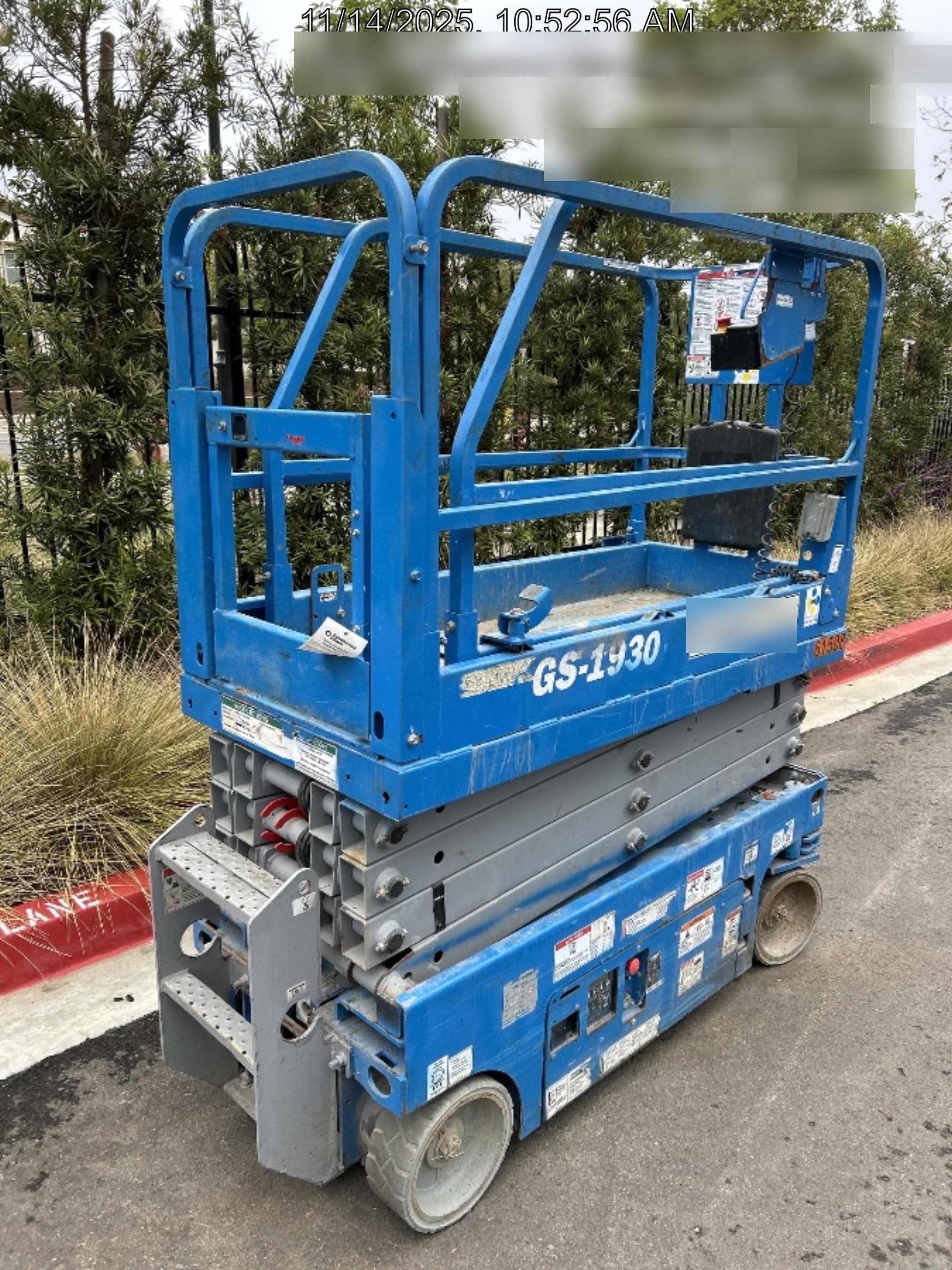 2020 Genie GS-1930 Solid Non Marking Tires, Beacon, Folding rails with half height swing gate