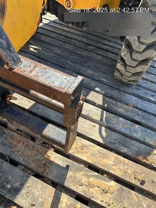 2019 JCB 509-42 74 HP w/CAB/HVAC, Beacon, Aux Hydraulics, Worklights, Solid Tires