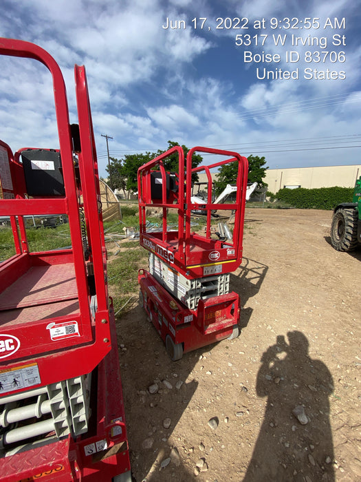 2020 MEC 1330SE Solid NM Tires, Steel Swing out Doors, LCS, Beacon, 900W Invertor