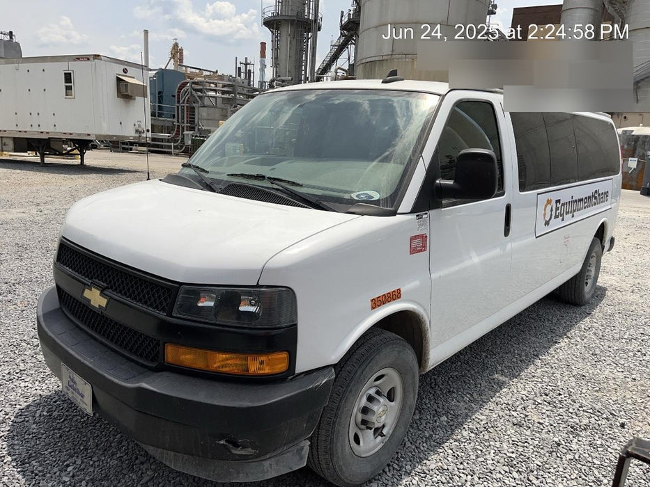 2023 CHEVROLET Express Van - Rental