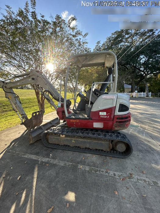 2021 TAKEUCHI TB250-2