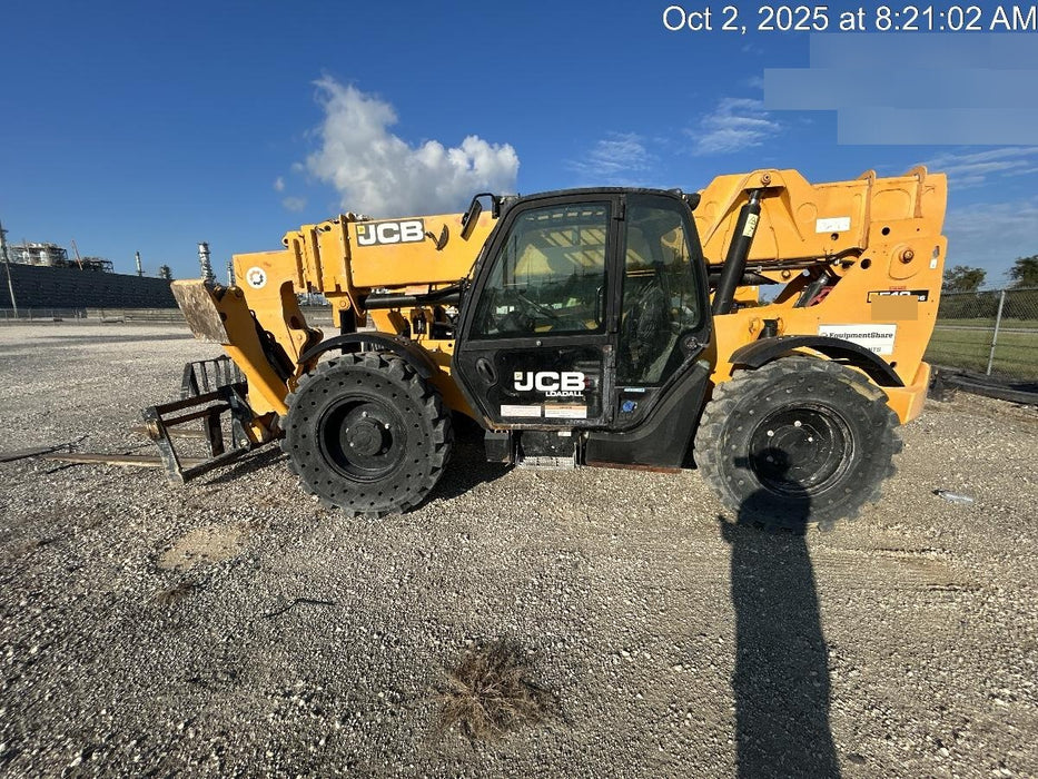 2019 JCB 512-56 Enclosed Cab, 109 HP, Solid Tires, Worklights, Beacon, Aux Hydraulics, Lifting Eye w/60" Carriage/60" Forks