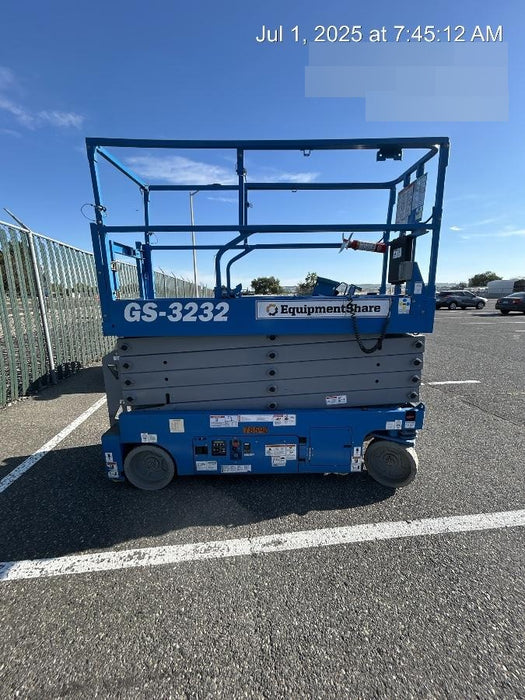 2020 Genie GS-3232 Standard, Folding half height swing gate, 800W Inverter