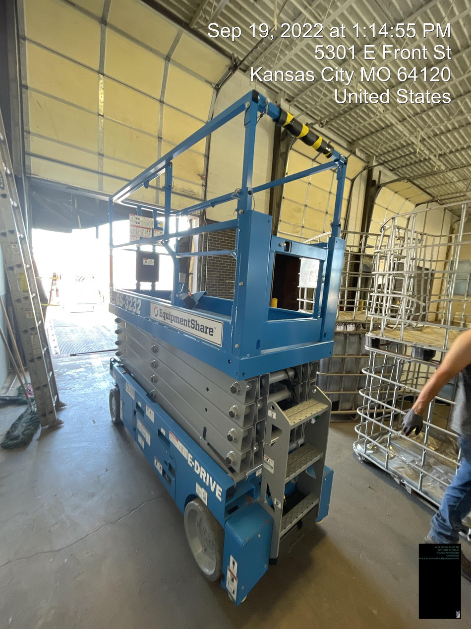 2022 GENIE GS-3232