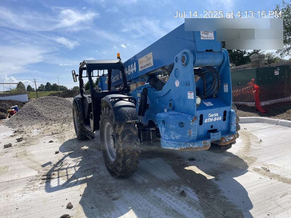 2017 GENIE GTH-844