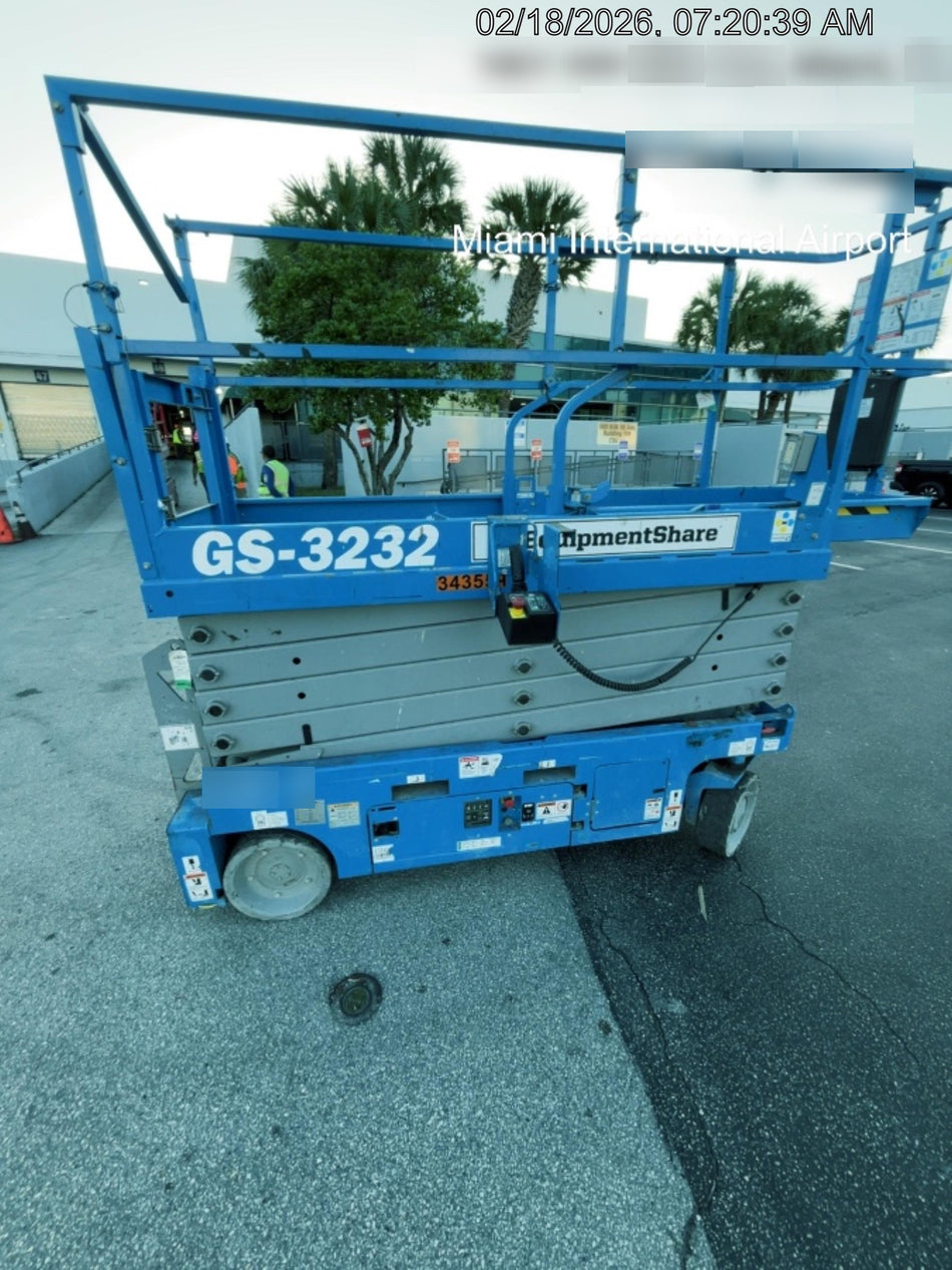 2023 GENIE GS-3232