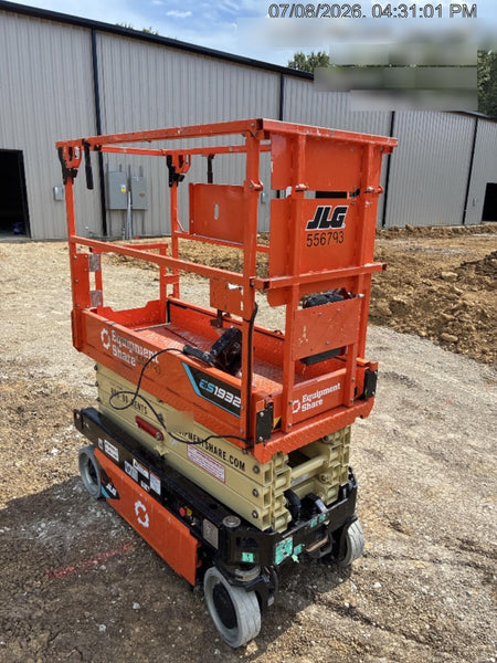 2025 JLG ES1932