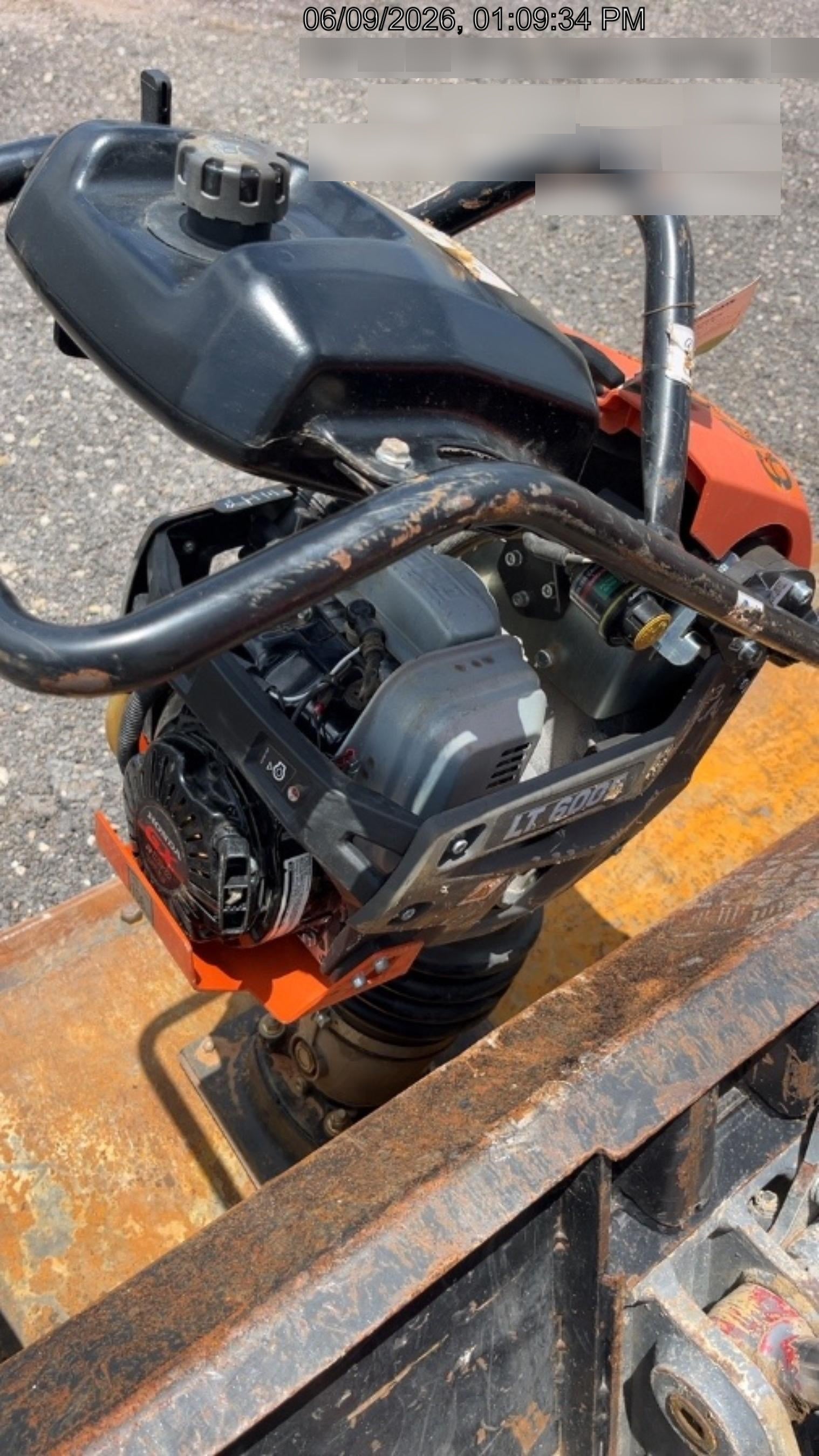 2025 HUSQVARNA LT6005