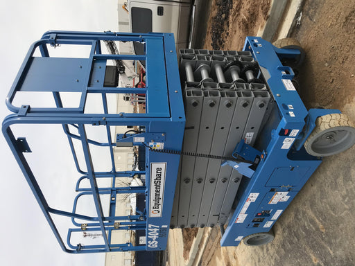 2019 Genie GS-4047 Folding rails with half height swing gate