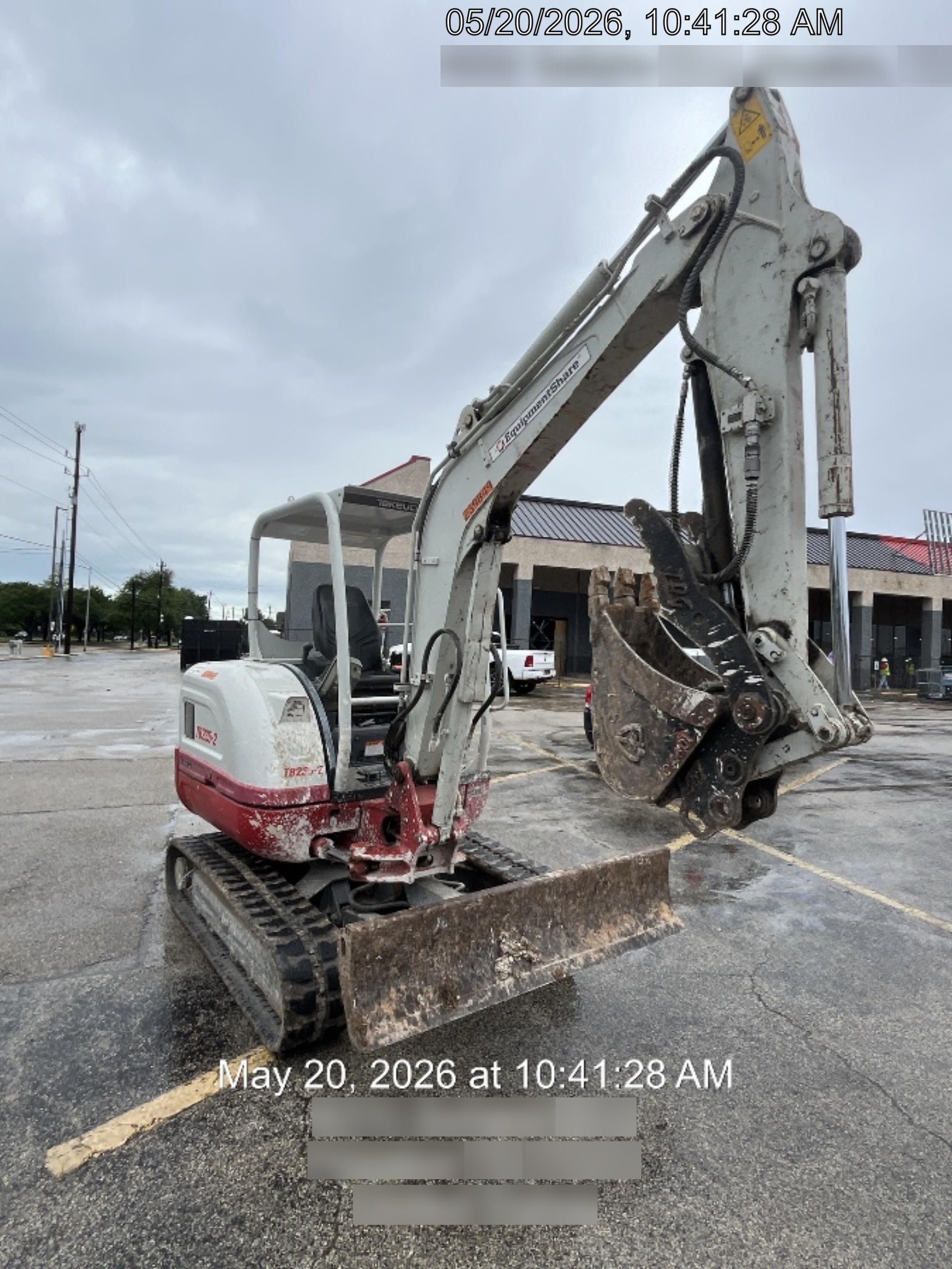 2022 TAKEUCHI TB235-2R