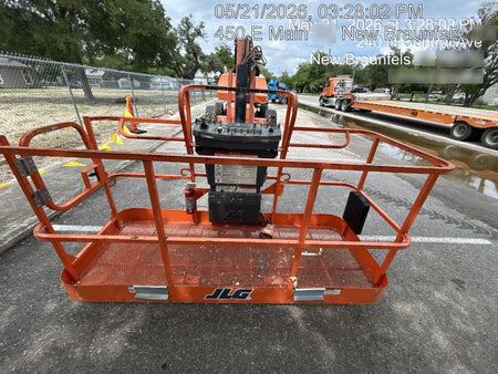 2016 JLG 660SJ