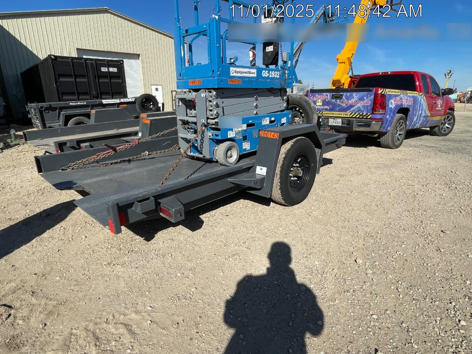 2023 LAMAR 12ft Utility