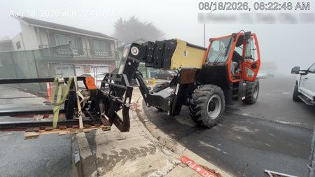 2021 JLG 1075