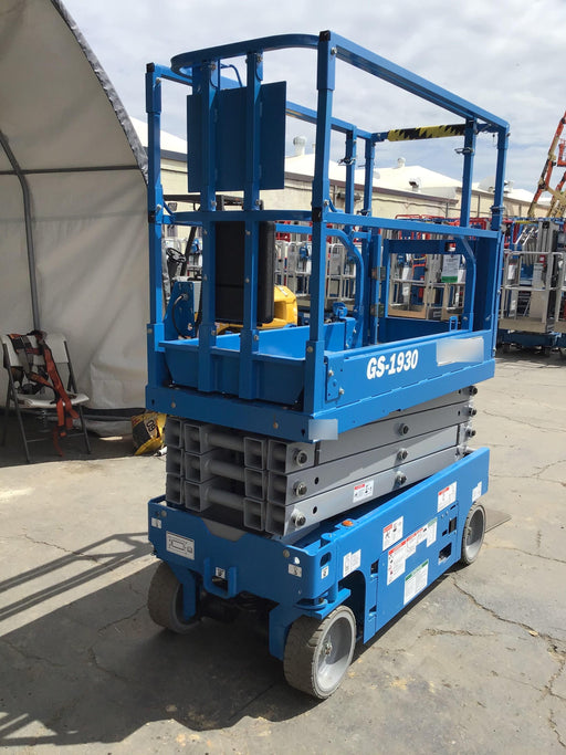 2020 Genie GS-1930 Solid Non Marking Tires, Beacon, Folding rails with half height swing gate, 800W Inverter