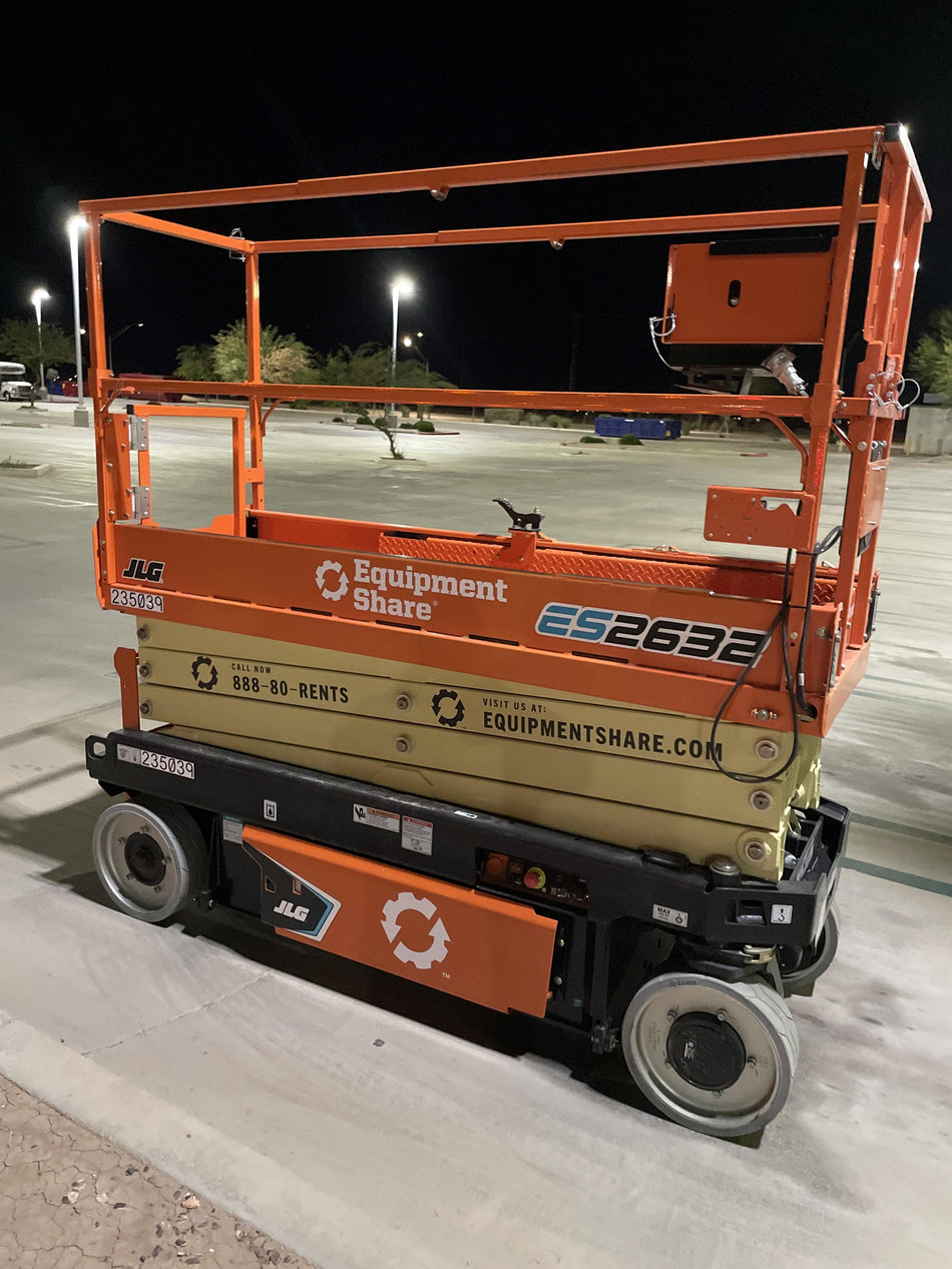 2022 JLG ES2632