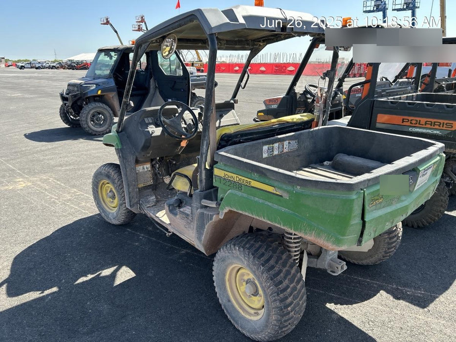 2020 John Deere XUV560E GATOR 4wd Utility Cart, Gas, 2 Seat, LED Strobe, Windshield Tempered Glass, Plastic Canopy, Wire Harness Kit, Backup Alarm