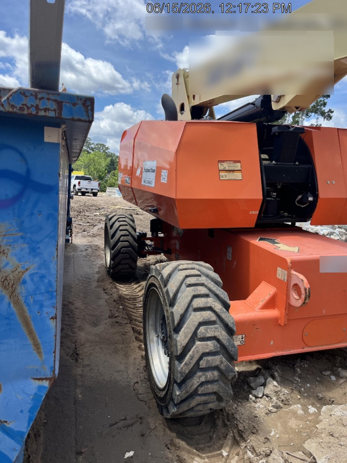 2020 JLG 860SJ Deutz Diesel Engine, FF Tires, Rotating Beacon, Panel Cradle Package