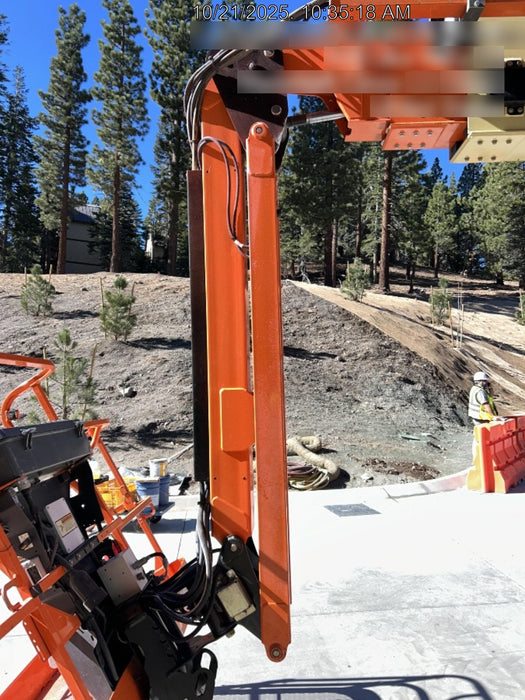2019 JLG 860SJ