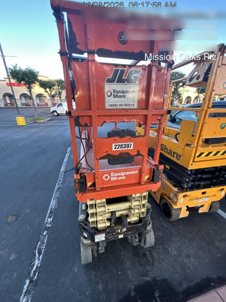 2022 JLG ES1932