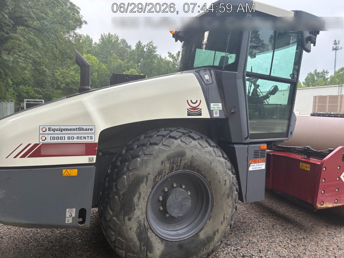 2023 DYNAPAC CA2500D