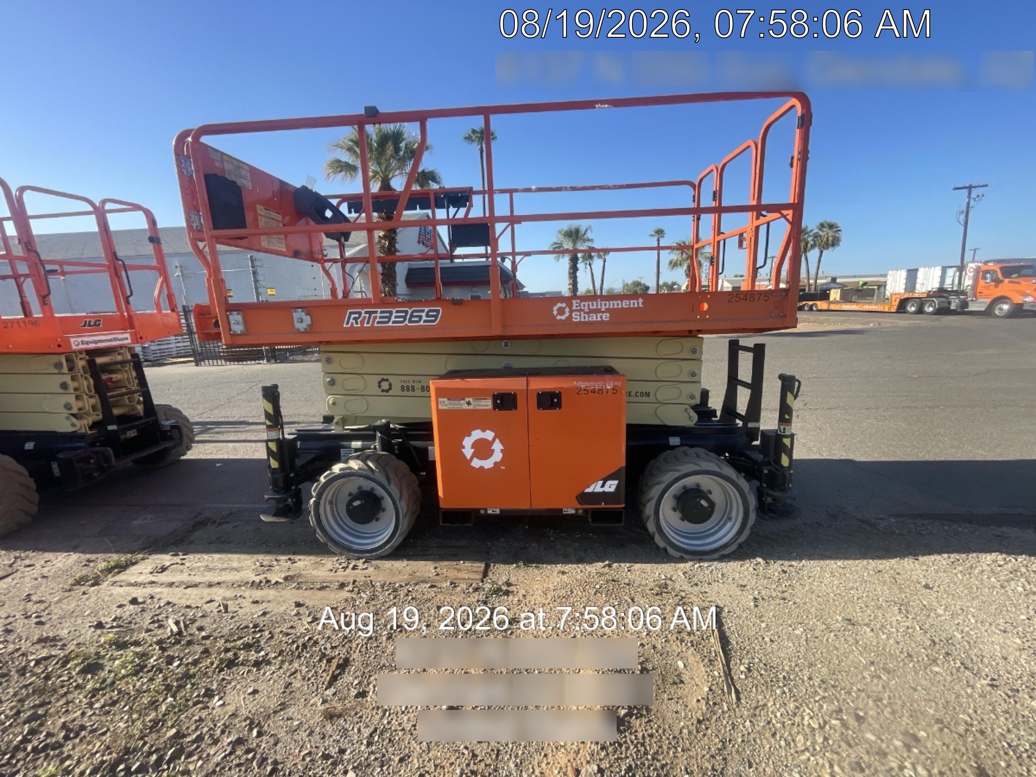 2022 JLG RT3369