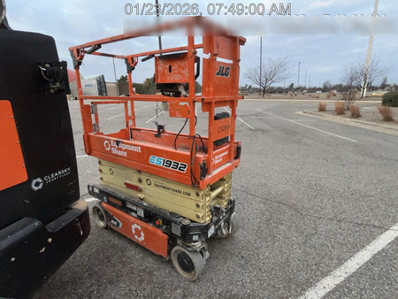 2022 JLG ES1932