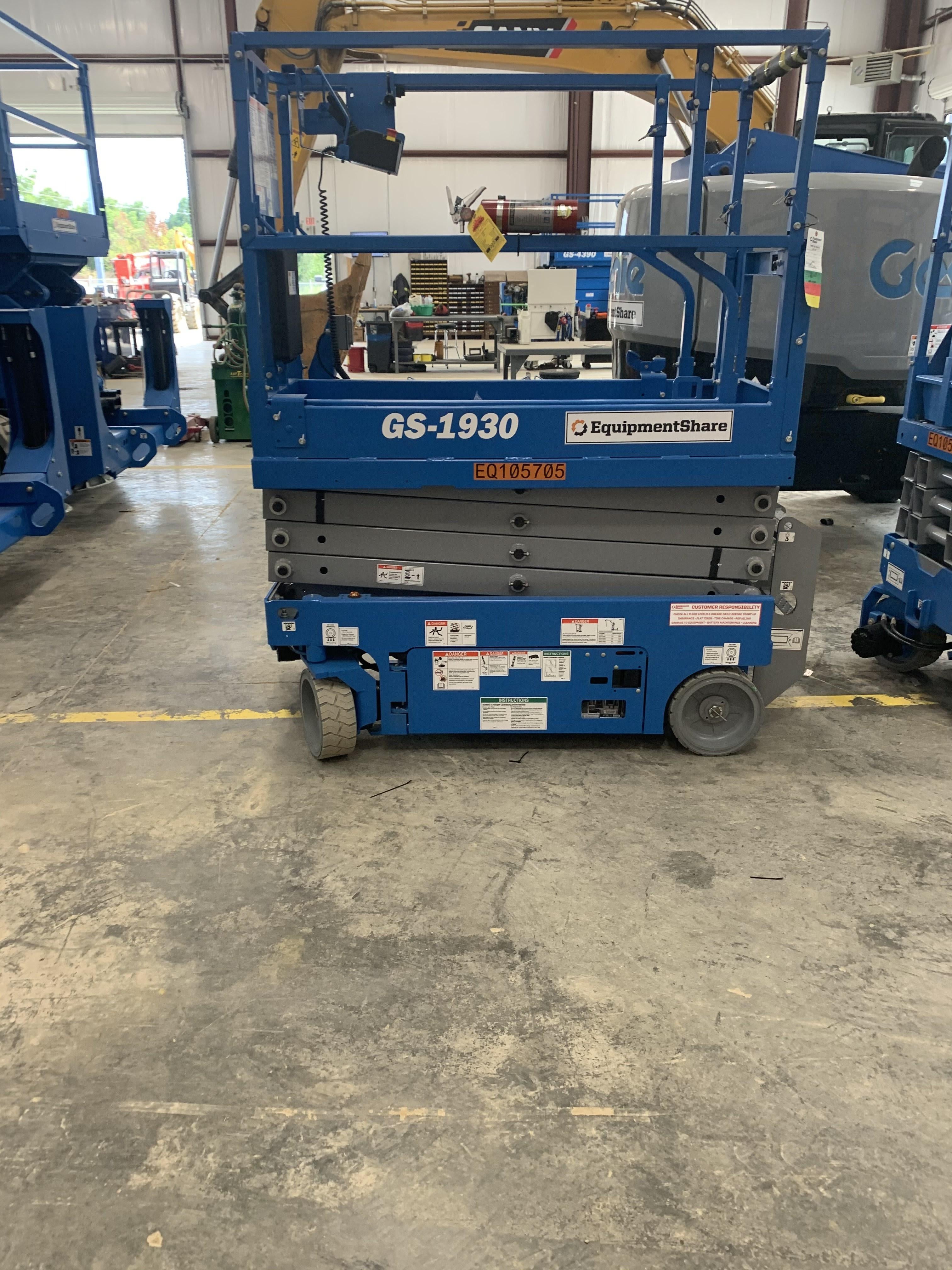 2020 Genie GS-1930 Solid Non Marking Tires, Beacon, Folding rails with half height swing gate