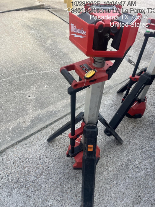 2022 MILWAUKEE 2136-20