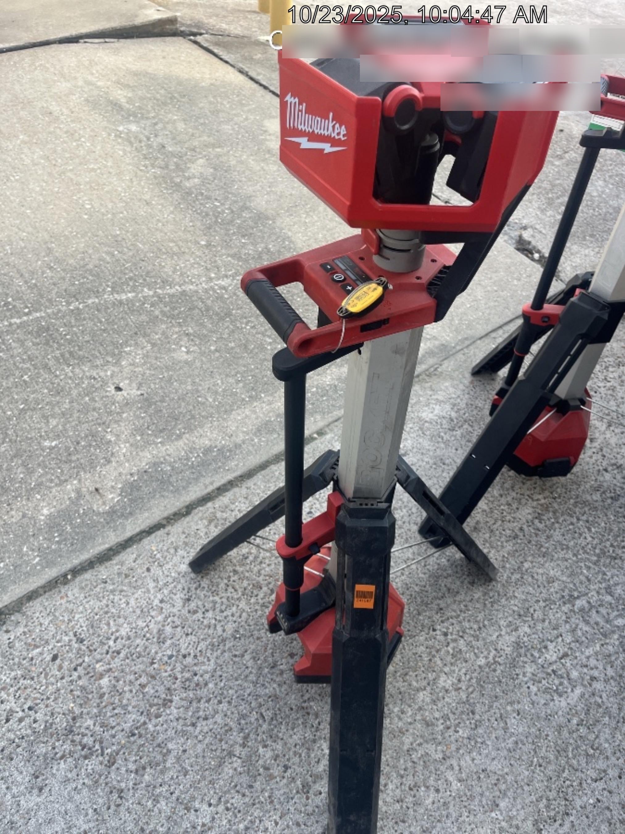 2022 MILWAUKEE 2136-20