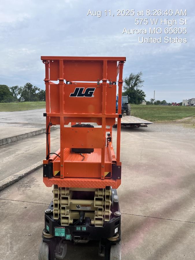 2025 JLG ES1932