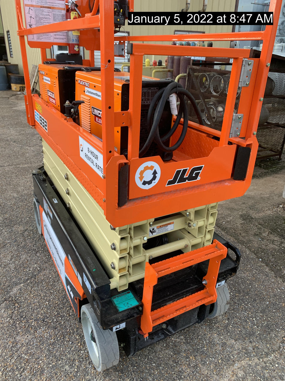 2021 JLG ES1932