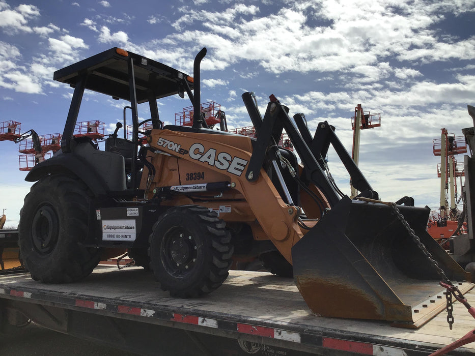 2019 CASE 570N EP