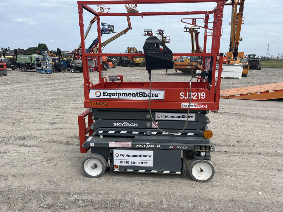 2021 SKYJACK SJ3219