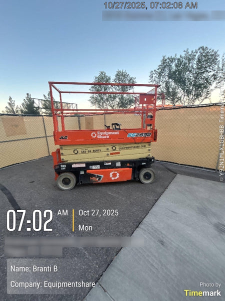 2023 JLG ES2632