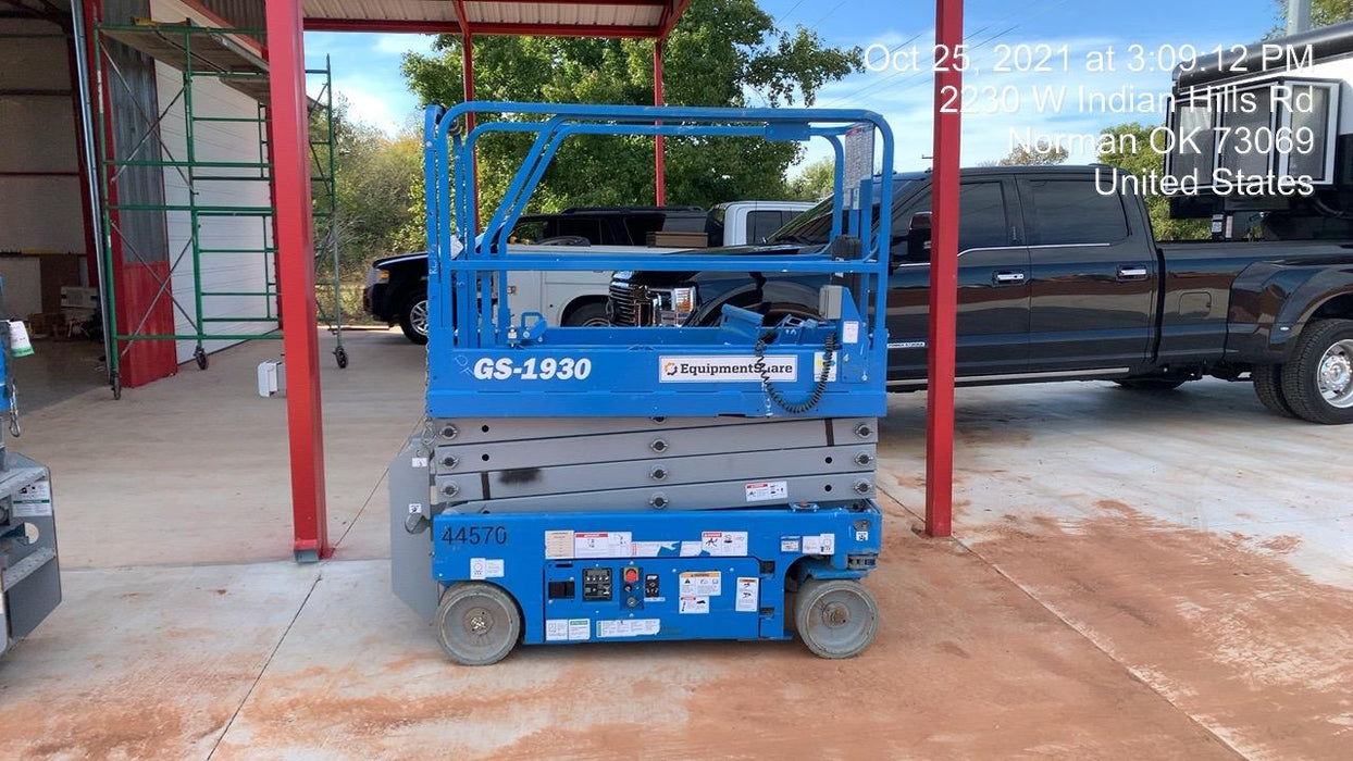 2019 Genie GS-1930 Fixed rails with chain Entry