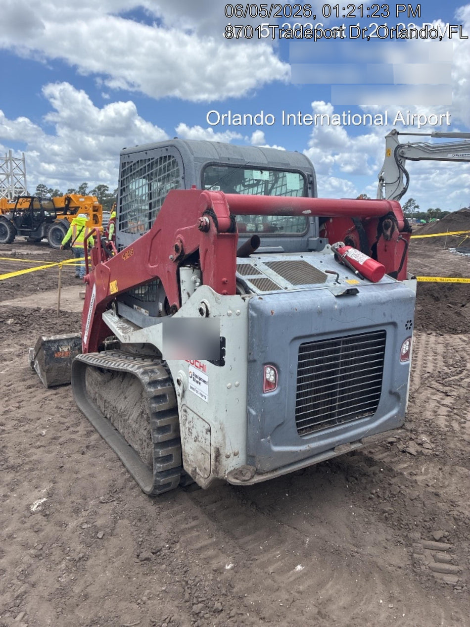 2023 TAKEUCHI TL10V2-CR