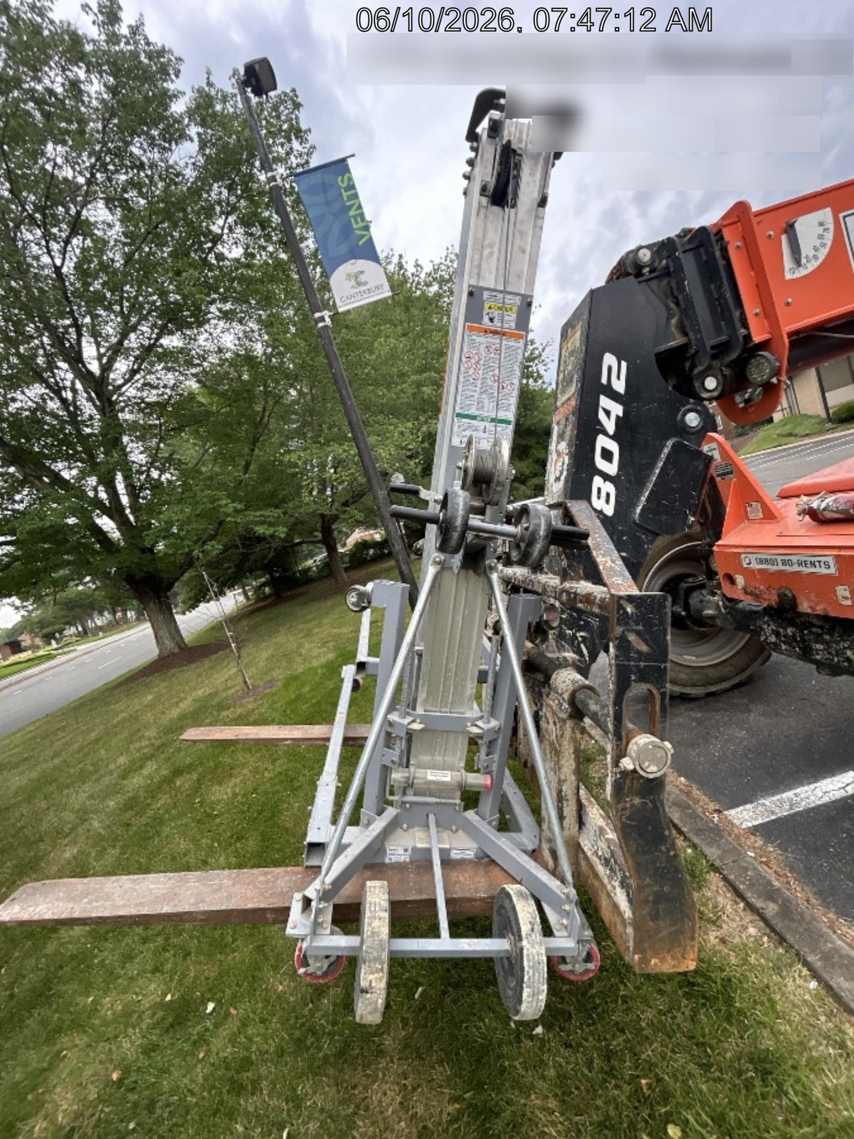 2023 GENIE SLC-24