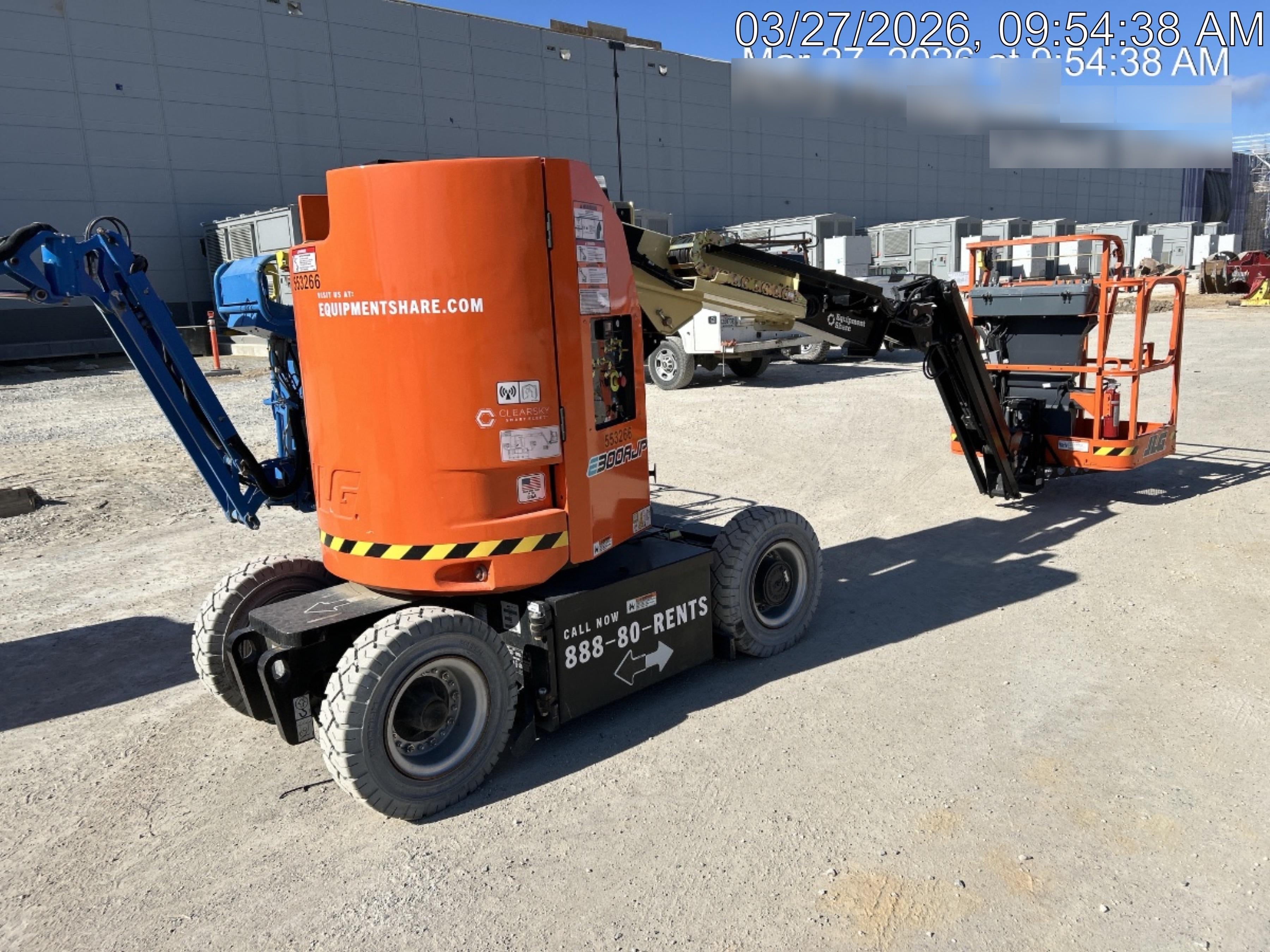 2025 JLG E300AJP