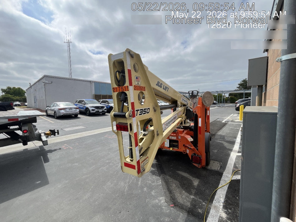 2022 JLG T350
