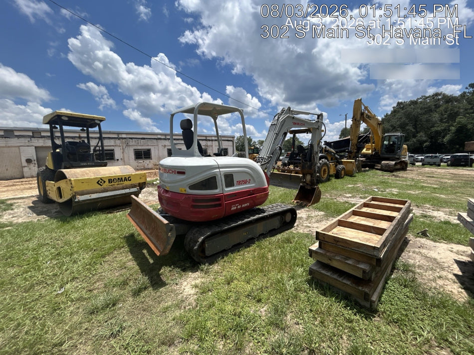 2025 TAKEUCHI TB250-2R