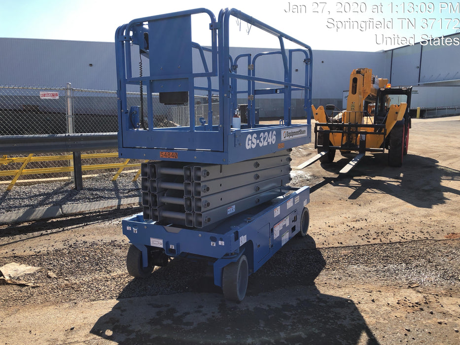 2019 Genie GS-3246 Folding rails with full height swing gate