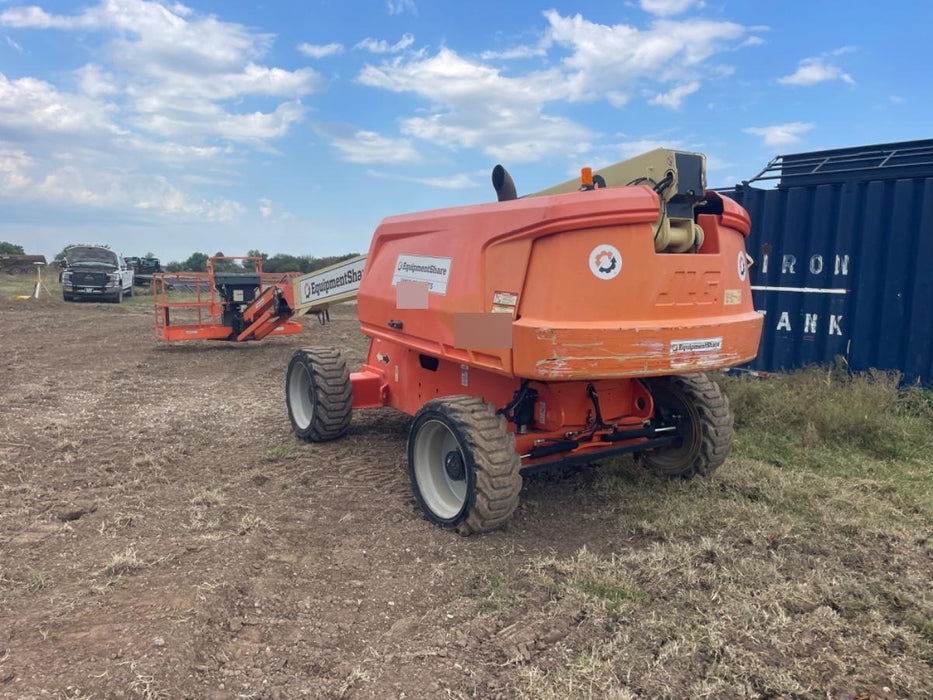 2019 JLG 660SJ