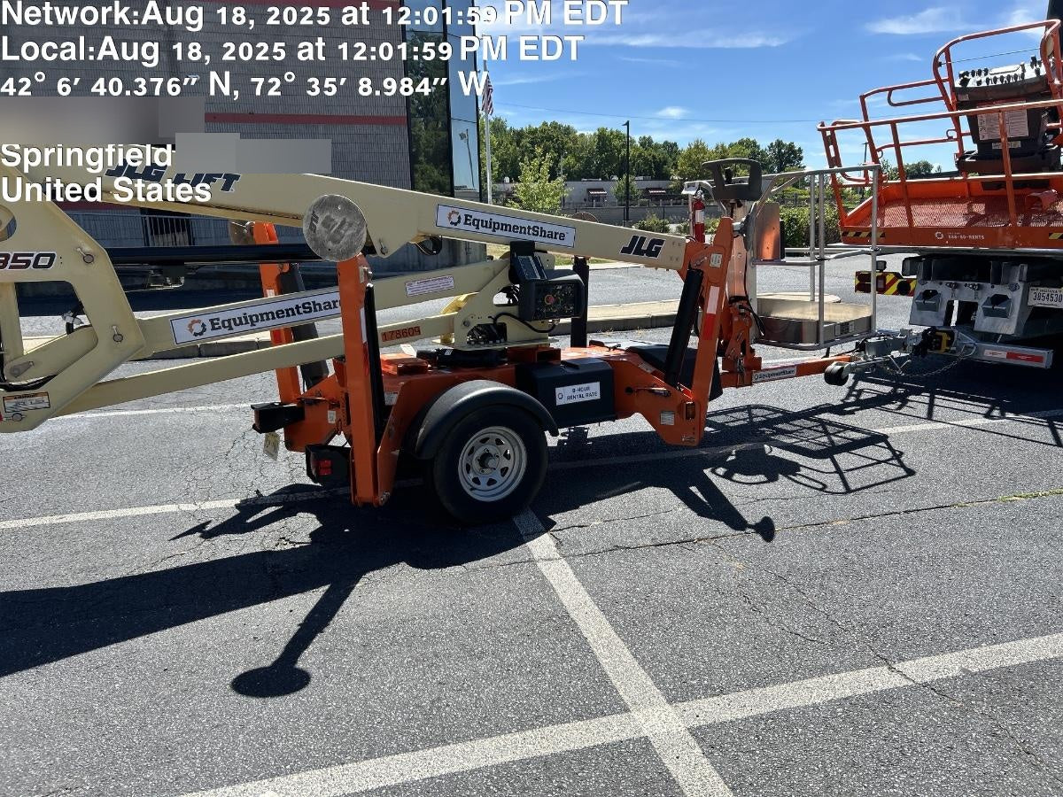 2021 JLG T350