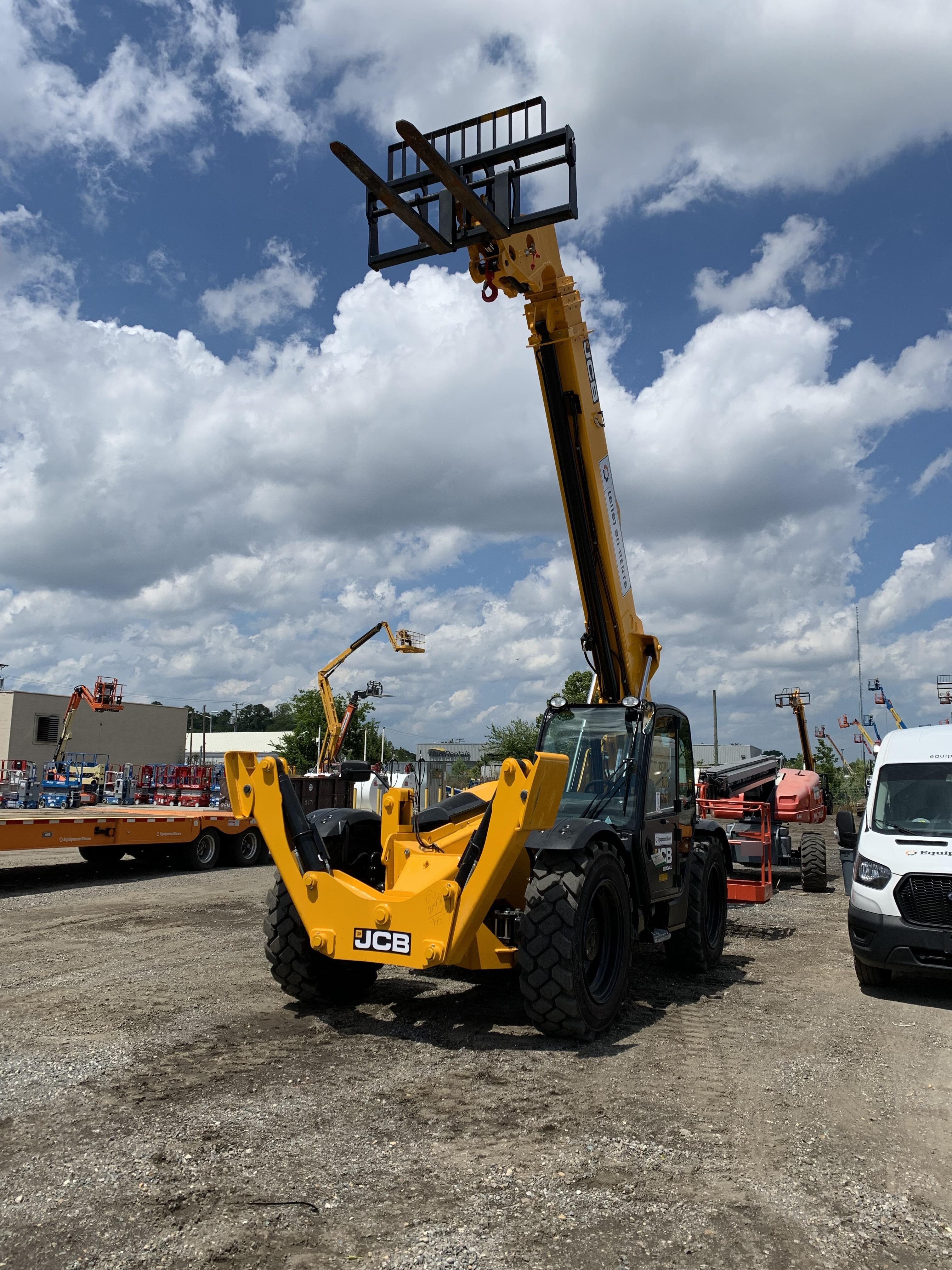 2022 JCB 510-56