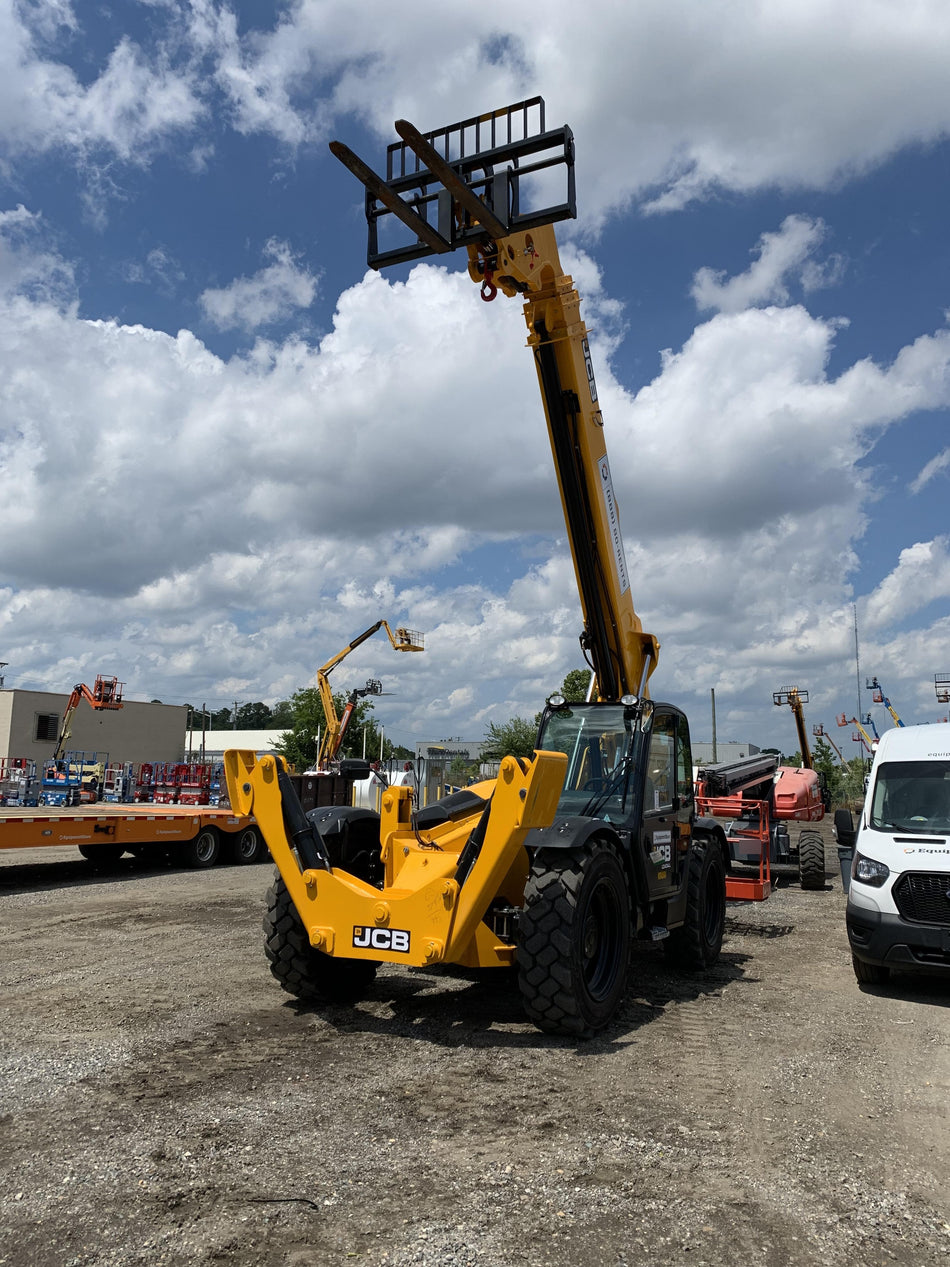 2022 JCB 510-56
