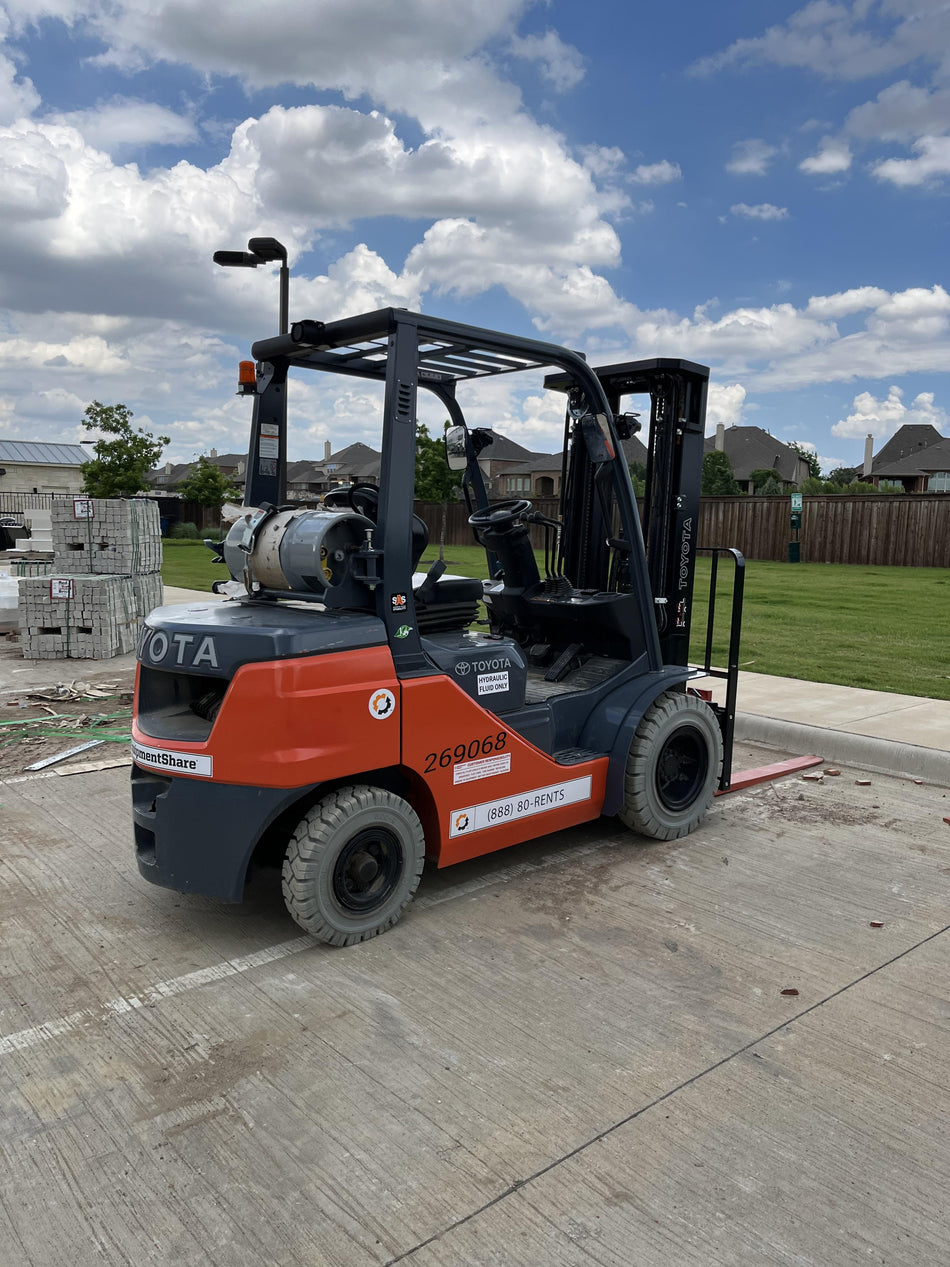 2022 TOYOTA 50-8FGU25