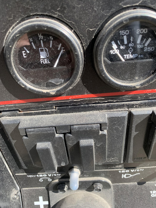 2021 Lincoln Electric Vantage 322 Vantage 322 Ready Pak 3 w/ Decals, ORANGE (includes trailer, cable rack, fender light kit) NO Telematics