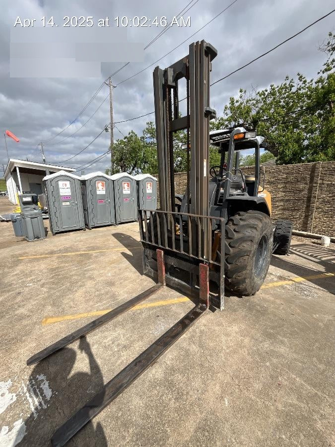 2021 CASE 586H